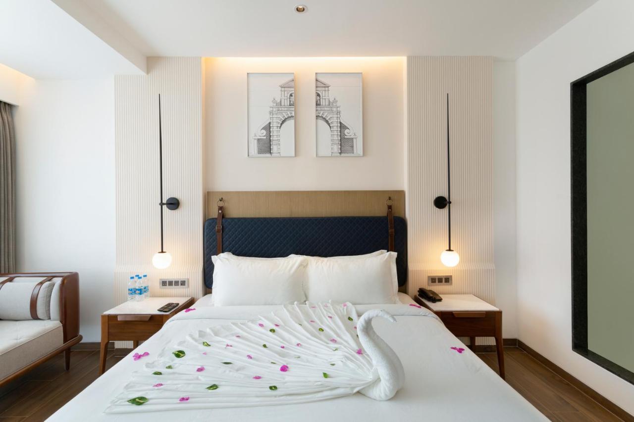 Hotel The Crescent à Panaji Extérieur photo