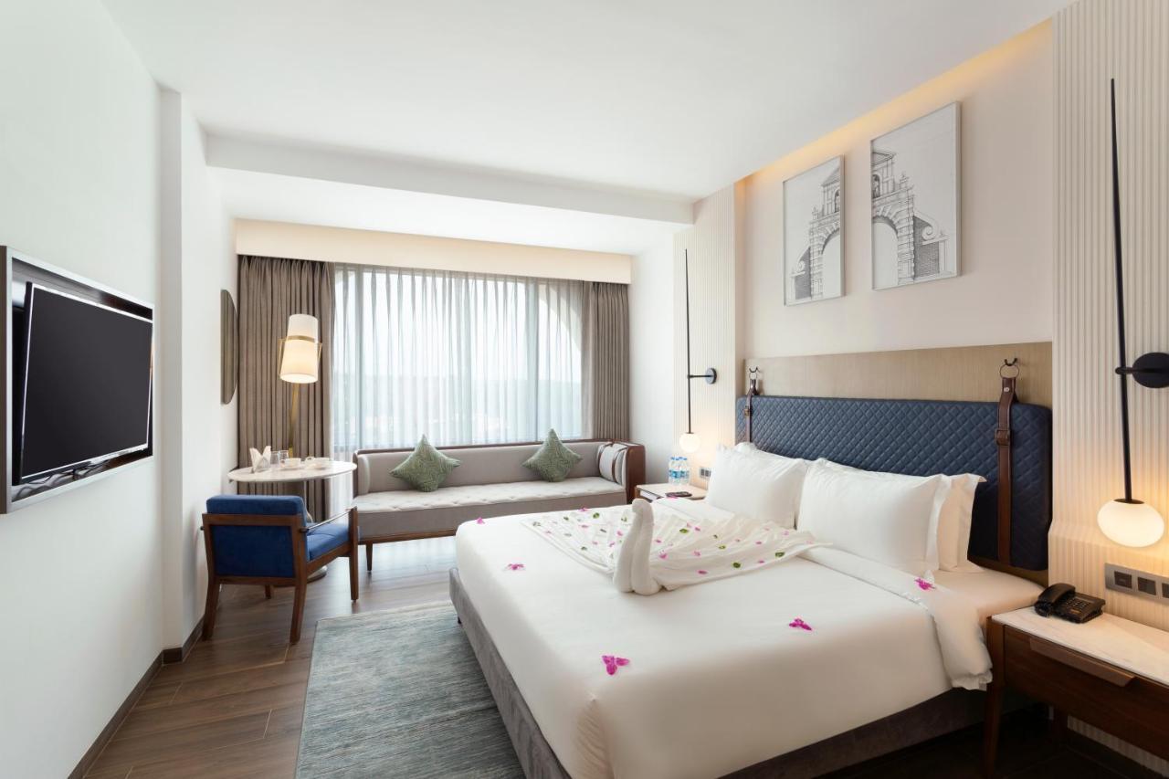 Hotel The Crescent à Panaji Extérieur photo